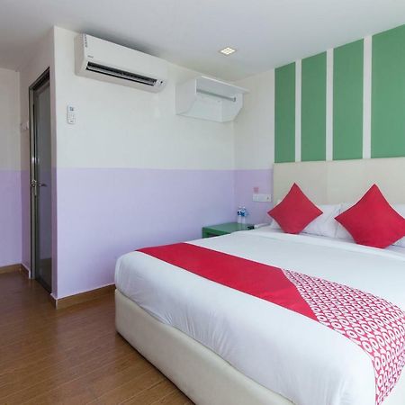 OYO 419 シティ ブティック ホテル【Sanitized Stay】 バンギ エクステリア 写真