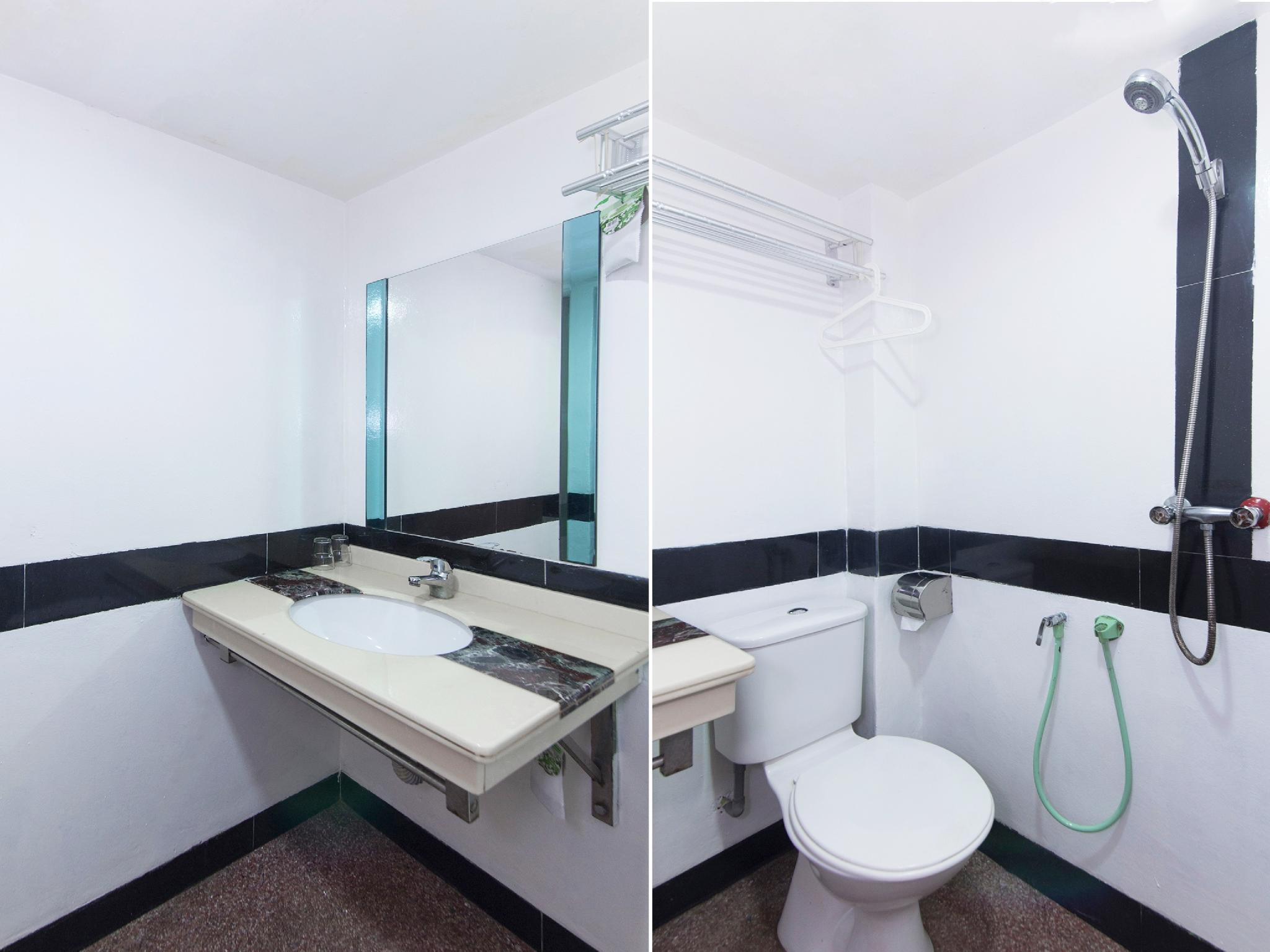 OYO 419 シティ ブティック ホテル【Sanitized Stay】 バンギ エクステリア 写真